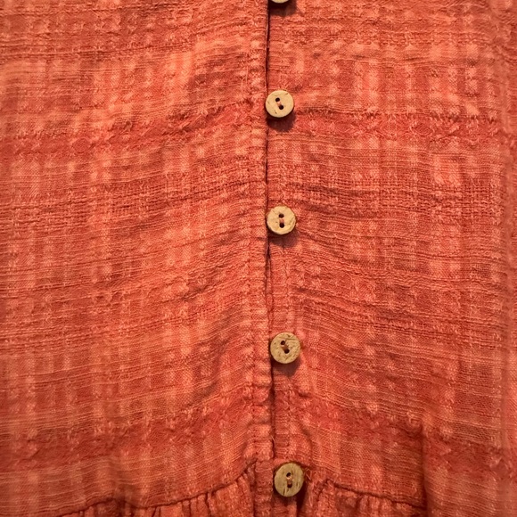 Easel Button Front Textured Top - Picture 3 of 5